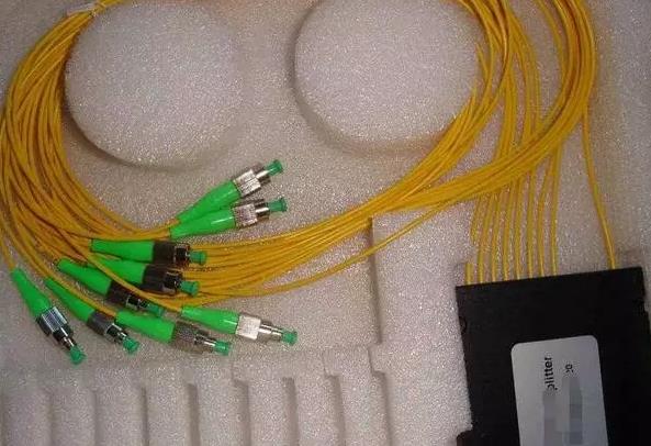 使用光纖網(wǎng)絡(luò)安裝監(jiān)控攝像頭的幾套方案